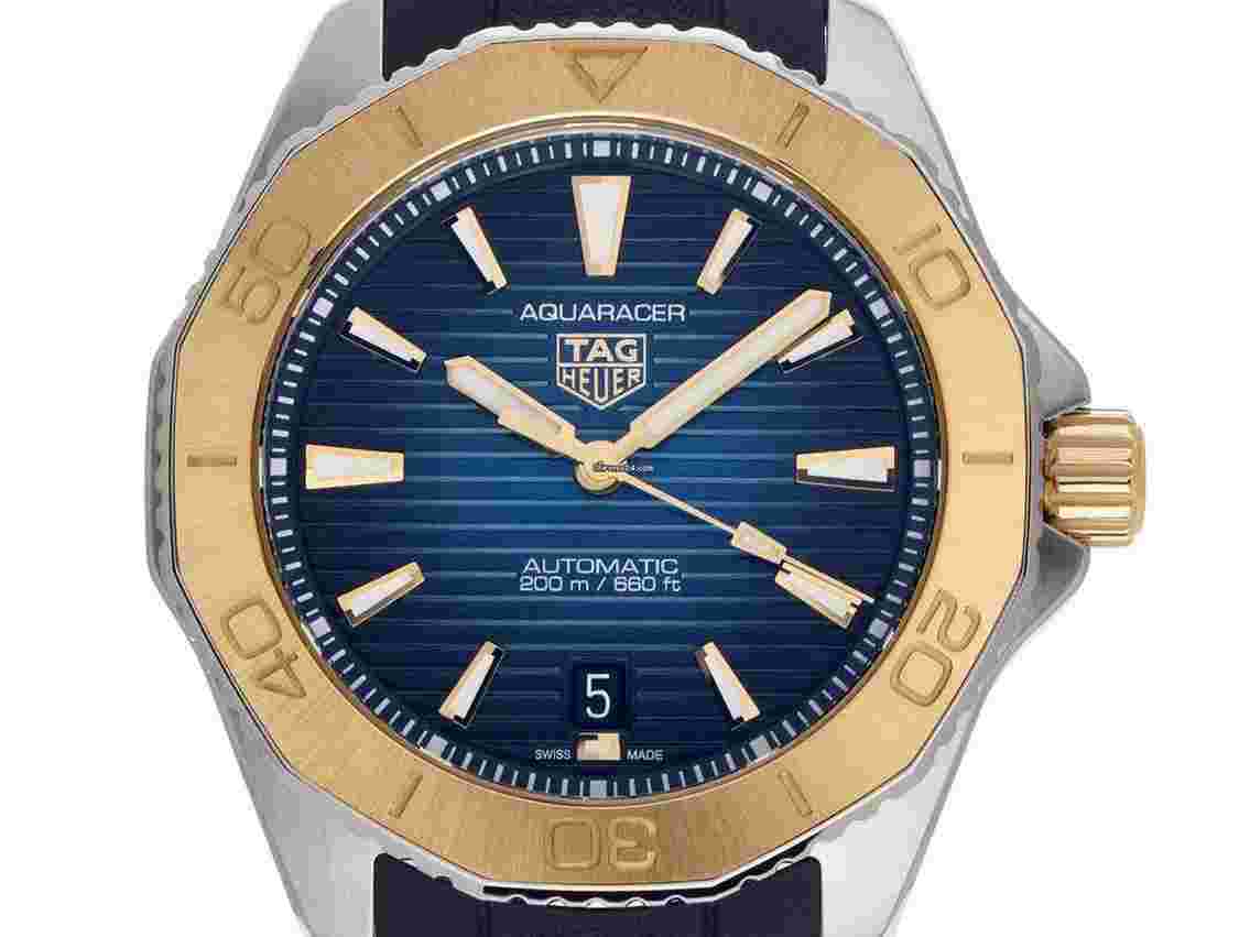 TAG Heuer Aquaracer
200m Blue dial Rose gold 40mm WBP2150.FT6210