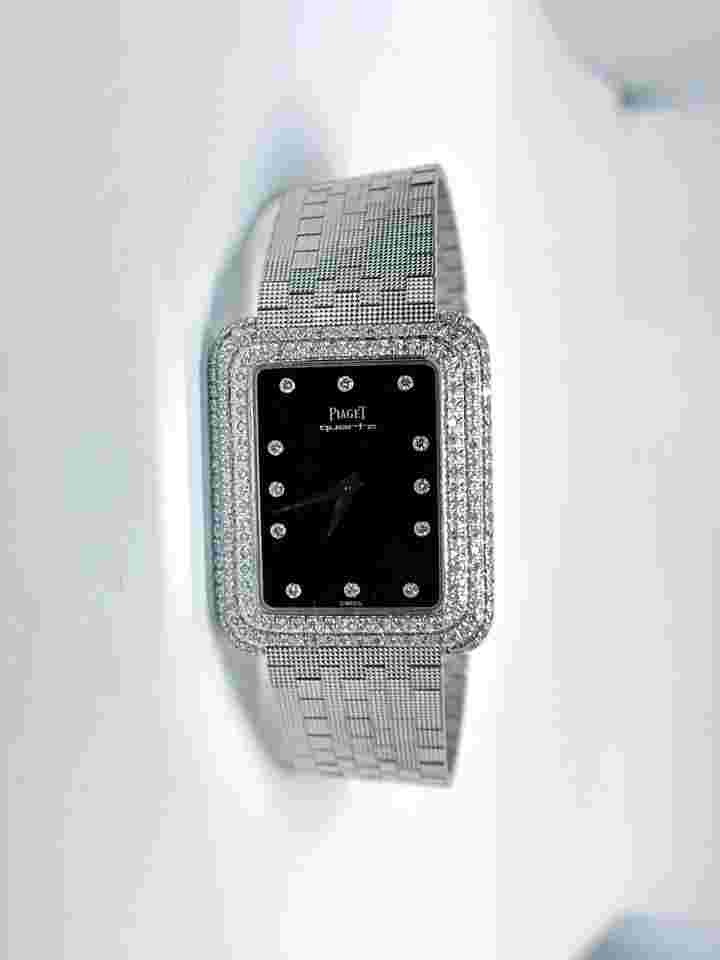 Piaget
Vintage Quartz White Gold Diamond Watch Onyx Dial