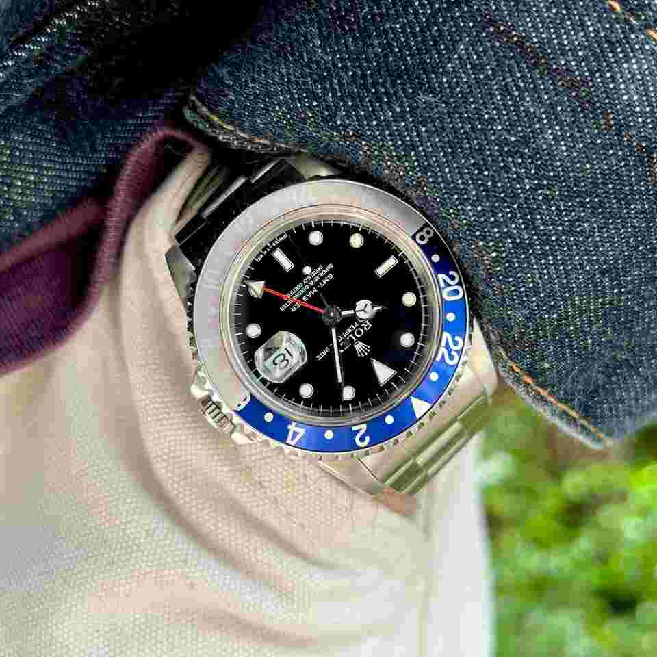 Rolex GMT-Master
16700 Pepsi 40mm Black Dial Circa 1996 T Serial