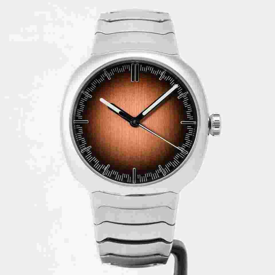 H.Moser & Cie.
Streamliner Centre Seconds Smoked Salmon Dial Stainless Steel 40mm (6200-1207) - B&P 2023