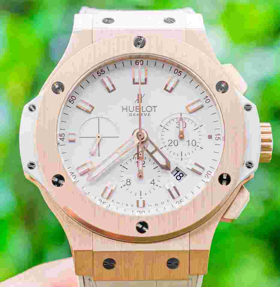 Hublot Big Bang 44 mm
Original Gold White $37K MSRP Papers Rose Gold White Dial Evolution