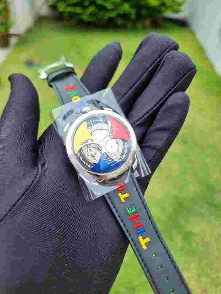 M.A.D. Editions Time to Love M.A.D.1