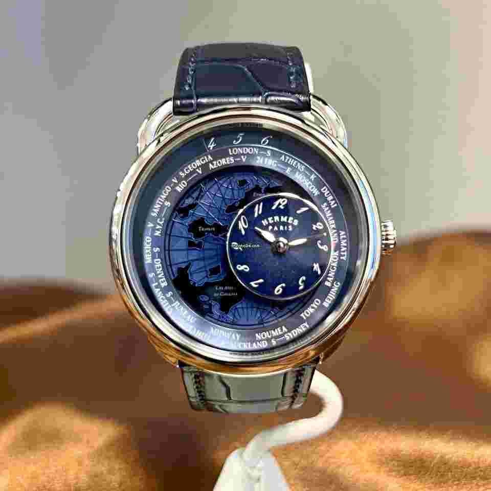 Hermès Arceau
TIMEPIECES Arceau Le Temps Voyageur 38mm stainless Steel