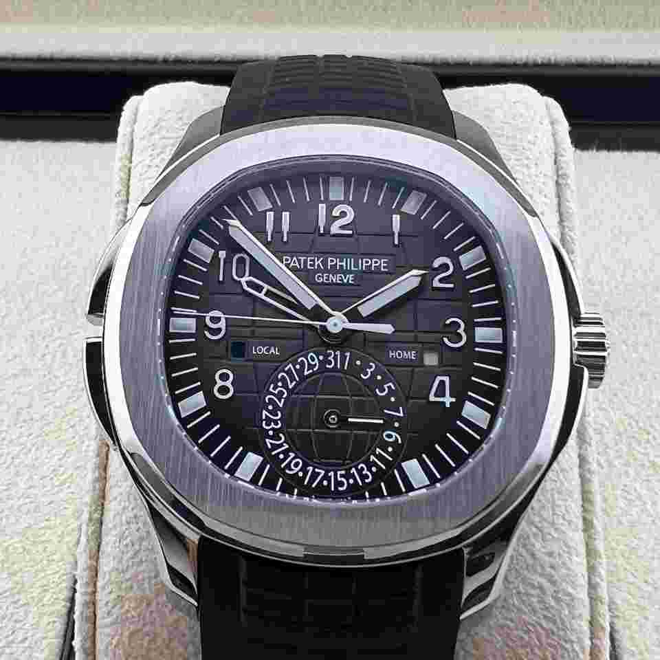 Patek Philippe Aquanaut
Travel Time Discontinued Model