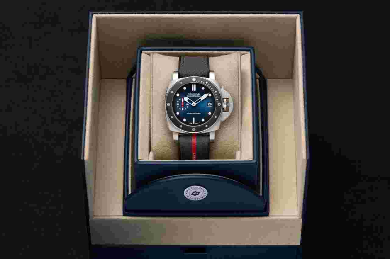 Panerai Submersible
Luna Rossa 42mm Online Exlusive New 2024 Pam1565
