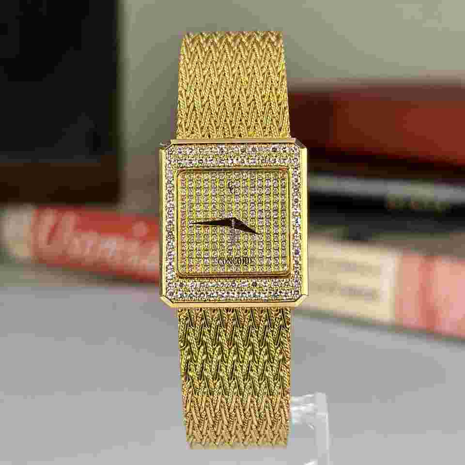 Concord
1981 Concord Collection Delirium La Scala 18k Solid Gold Factory Pave Diamond box papers