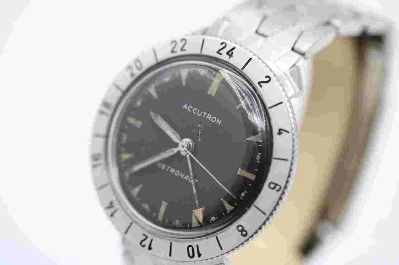 Accutron
                           
                                 Astronaut