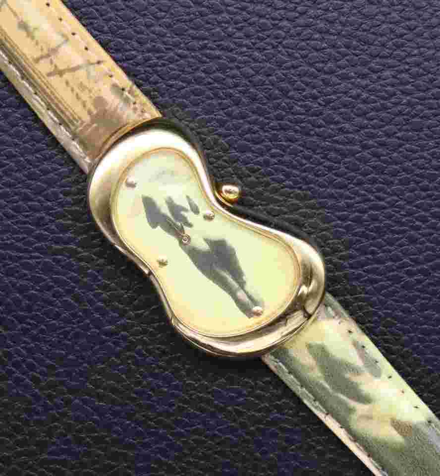 Exaequo Softwatch Salvador Dali Asymmetric 2024 Crash