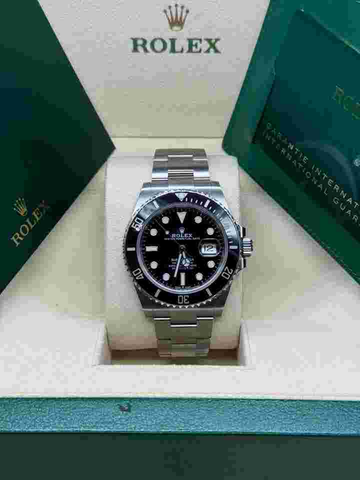Rolex Submariner Date
41mm Stainless Steel Black Dial 126610LN Complete Set