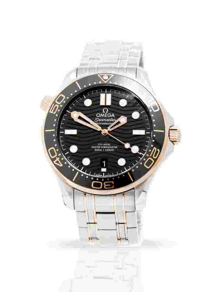 Omega Seamaster Diver 300 M
210.20.42.20.01.001 - Box & Papers - 24-Month Warranty - 2019