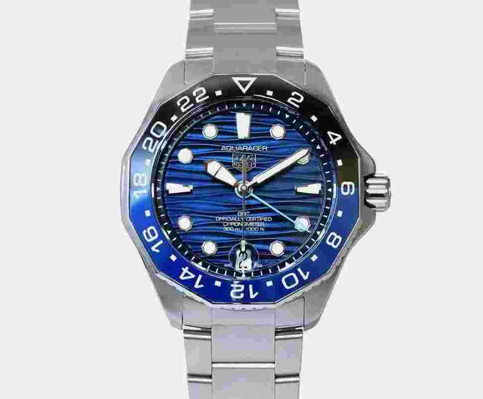 TAG Heuer Aquaracer 300M
Professional 300 Gmt Sunray Dial 42 mm Men's Watch WBP5114.BA0013