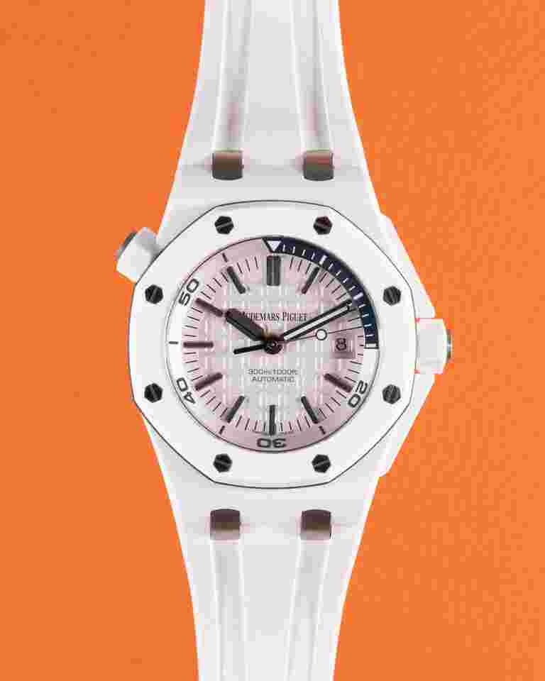 Audemars Piguet Royal Oak Offshore Diver
15707CB / 15707CB.OO.A010CA.01 Diver White Ceramic 2014