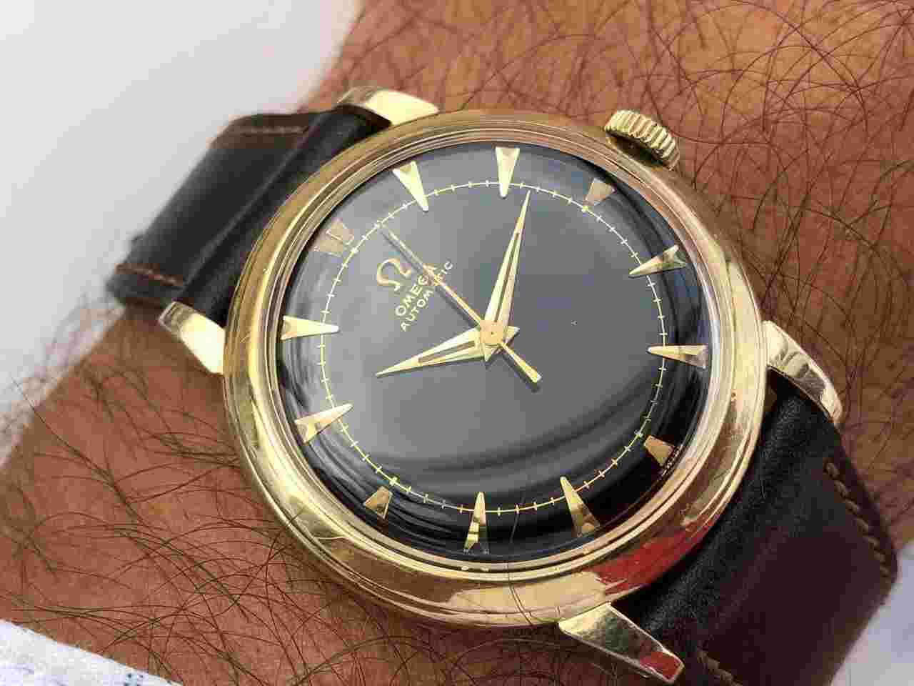 Omega Bumper
Automatic Bumper G6232 Nice Condition Cal 354 Rare Gilt Dial Top Dream