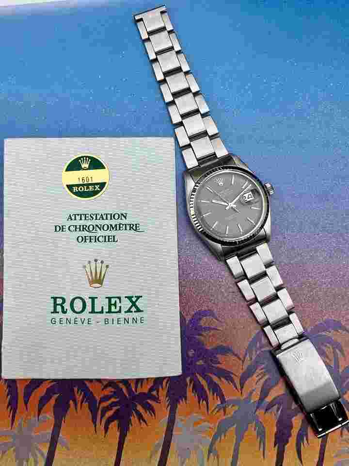 Rolex Datejust
Ref. 1601 Grey dial from 1973 with original papers . Great condition