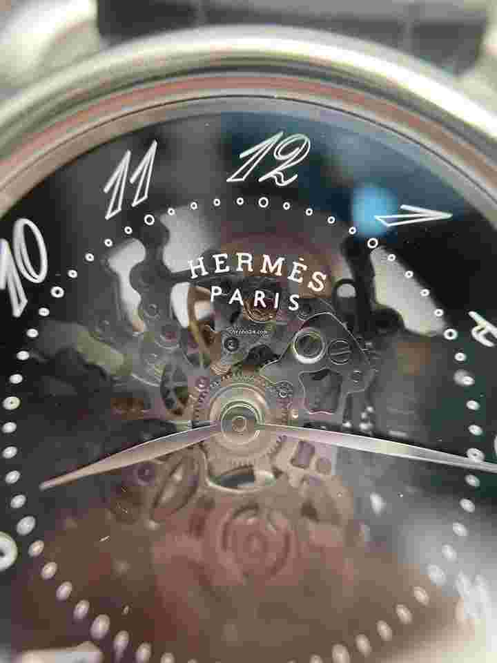 Hermès Arceau
Hollow out gradually black dial automatic watch 41MM,Arceau AR2.710