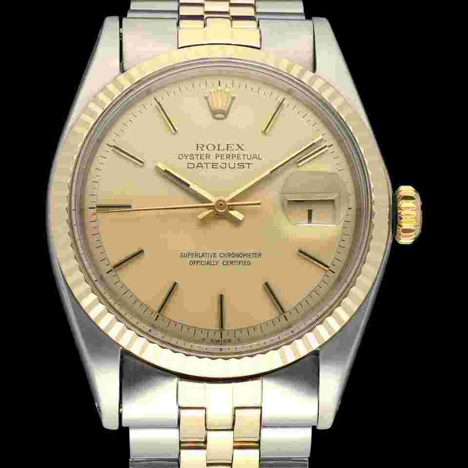 Rolex Datejust 36
1601 / Gold Dial / Serviced / With Box / Gold Steel / Jubilee / 36mm / 1970