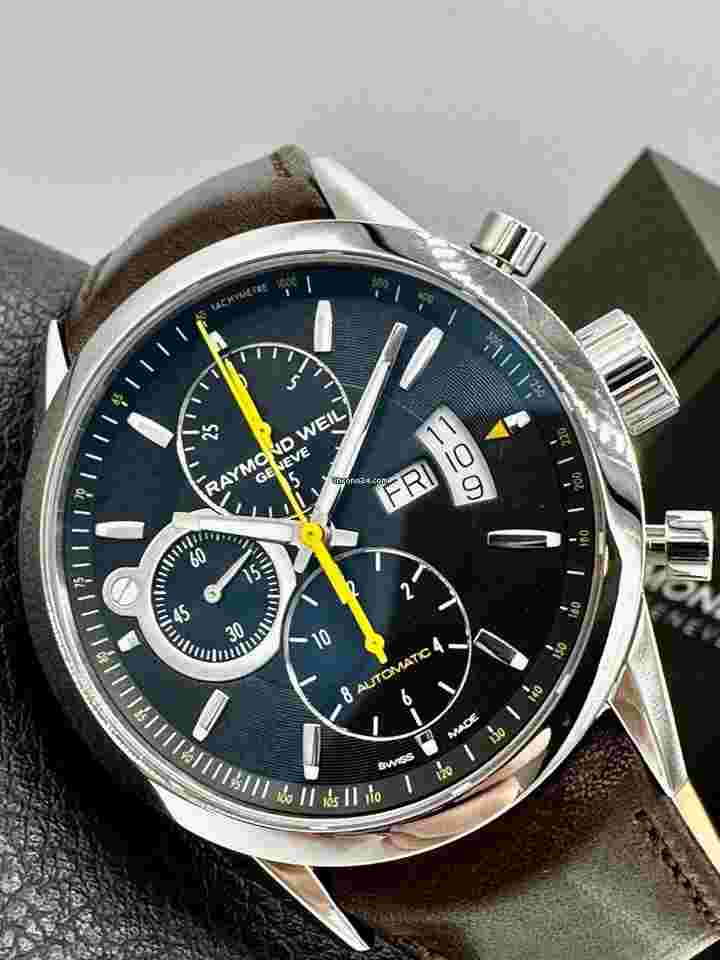 Raymond Weil Freelancer
Swiss Automatic Chronograph 42mm Black Dial Yellow Hands