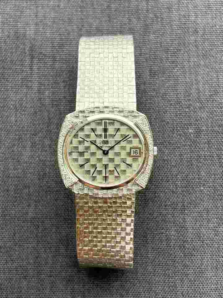 Piaget
Vintage Automatic Date only White Gold Rare