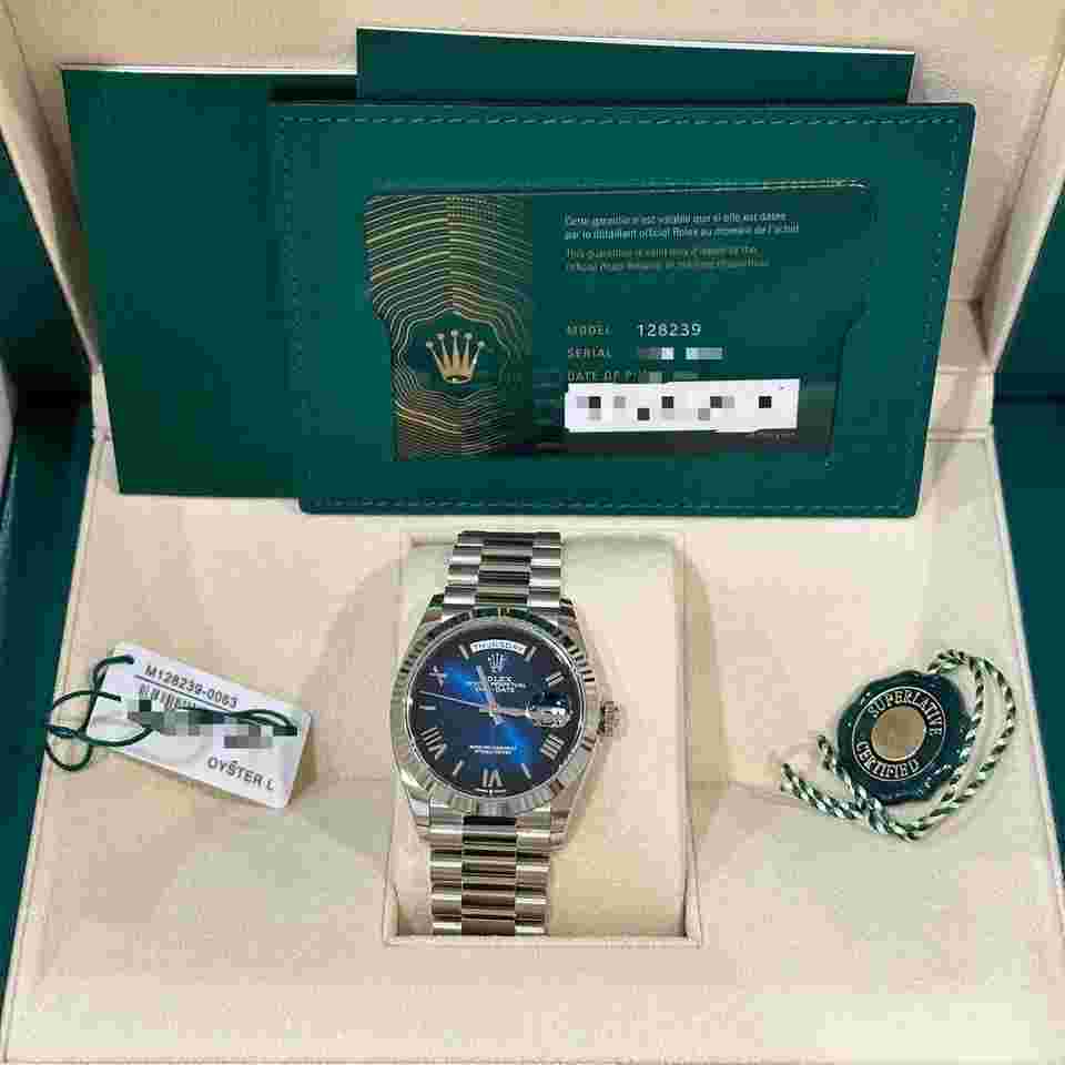 Rolex Day-Date 36
128239 Day-Date 36mm Blue Ombre Dial President Roman White Gold Oyster
