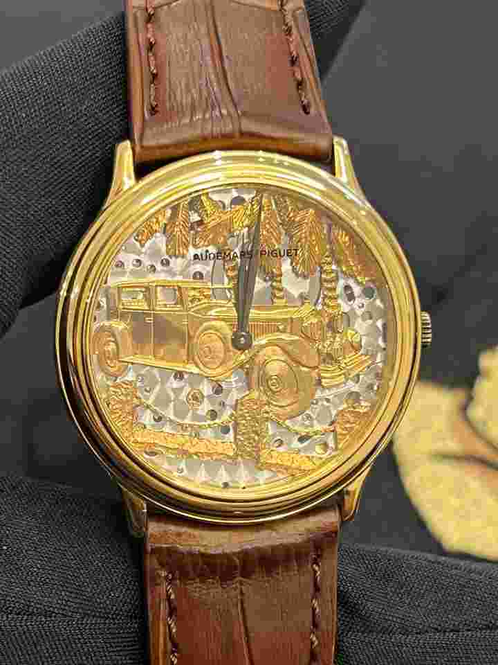 Audemars Piguet
Rolls Royce Phantom II 14677.002 Skeleton Rose Gold 33mm Automatic 1991 PAPERS