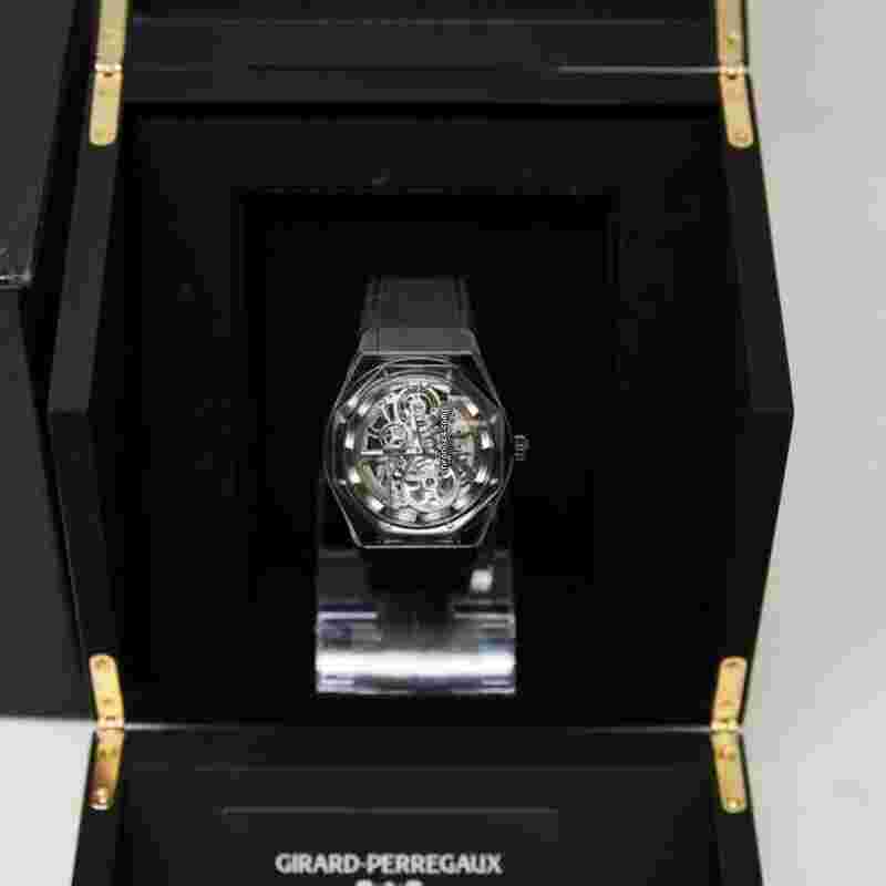 Girard Perregaux Laureato
Absolute Light & Shade Sapphire/Titanium Case Skeleton Dial %5BFULL SET 2024%5D MINT 44mm