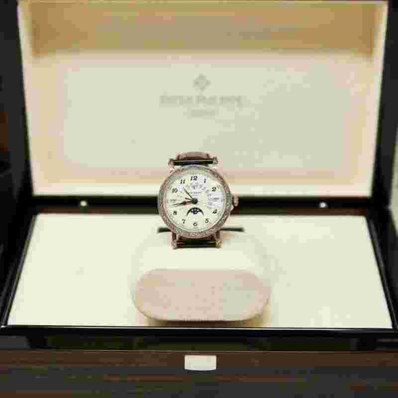 Patek Philippe Perpetual Calendar
Grand Complications Retrograde White Gold Silver Dial on Leather Strap %5BCOMPLETE SET 2020%5D UNWORN 38mm