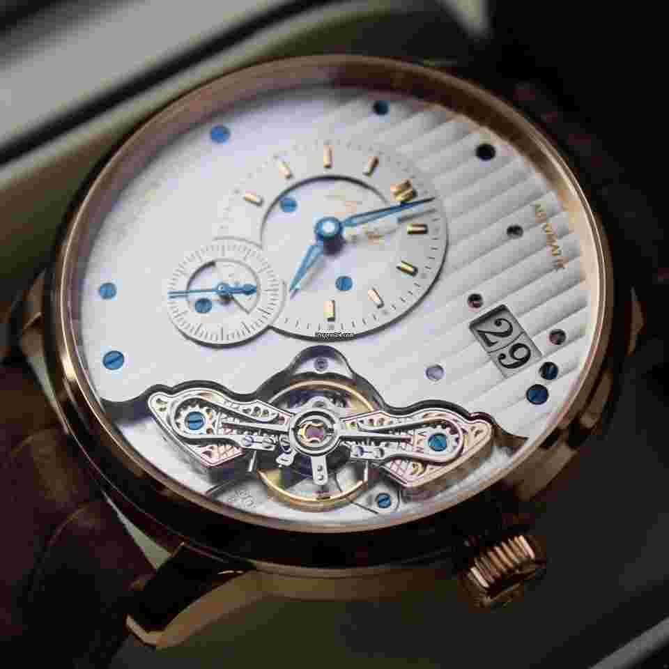 Glashütte Original PanoMaticInverse
NEW 2024 PanomaticInverse 42mm 18KT Rose Gold 1-91-02-01-05-62