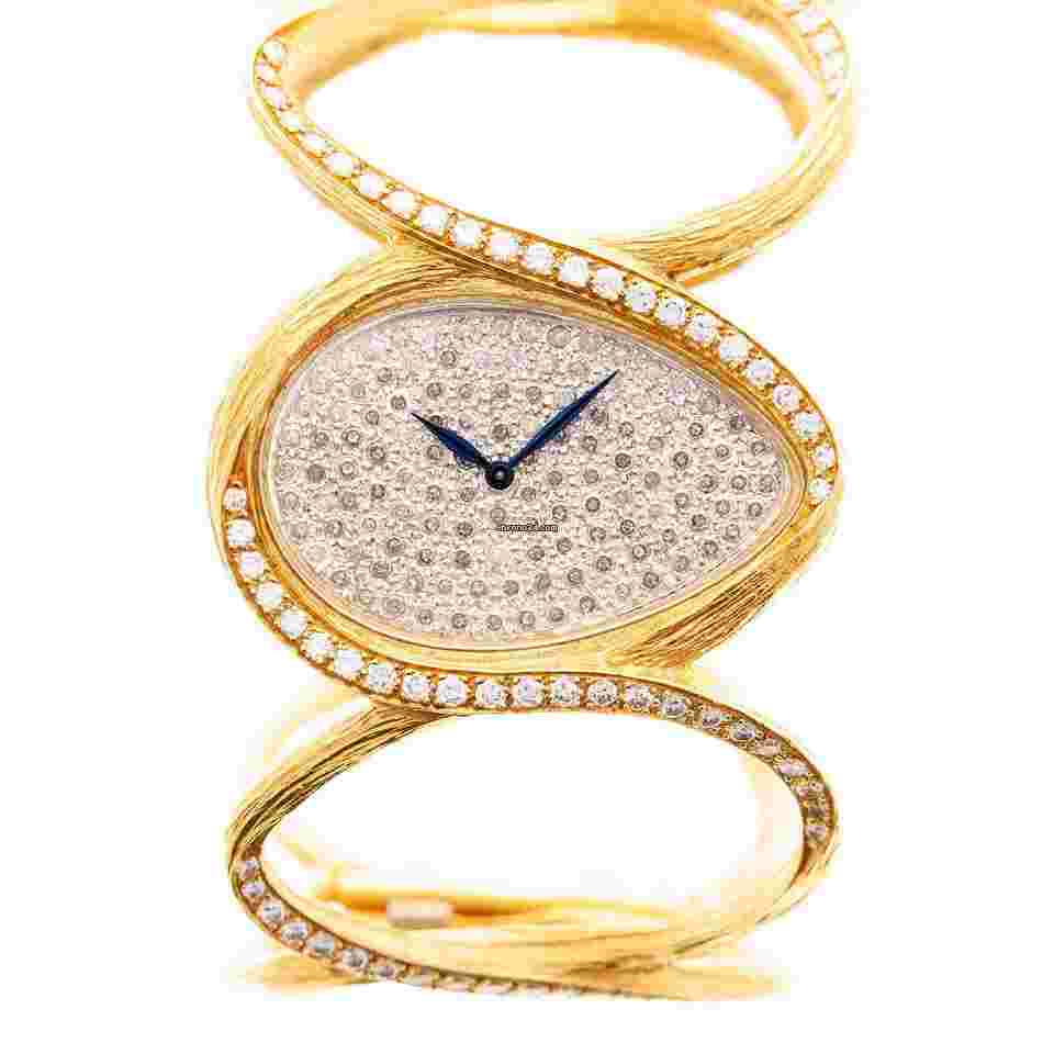 Piaget
Yellow Gold Diamond Bangle Watch