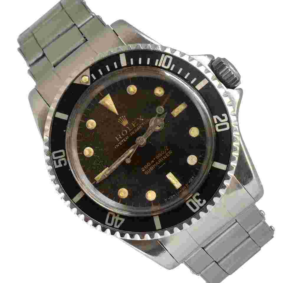 Rolex Submariner (No Date)
5513 Double T < 25 gilt Underline dial 1965’s