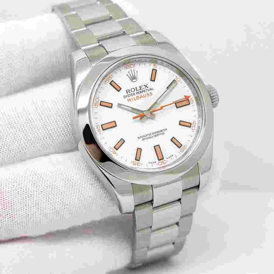 Rolex Milgauss
116400 Milgauss with White Dial