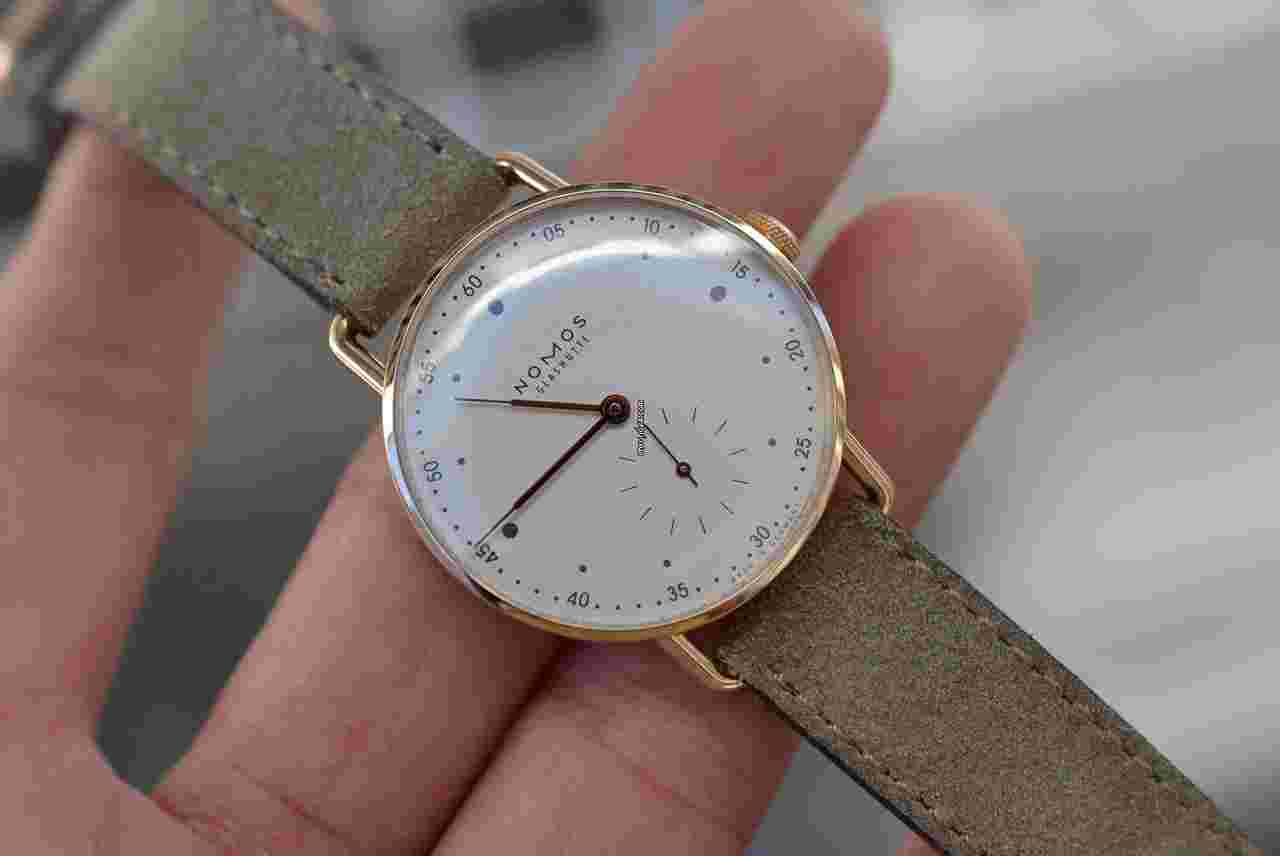 NOMOS Metro
rose gold 33
