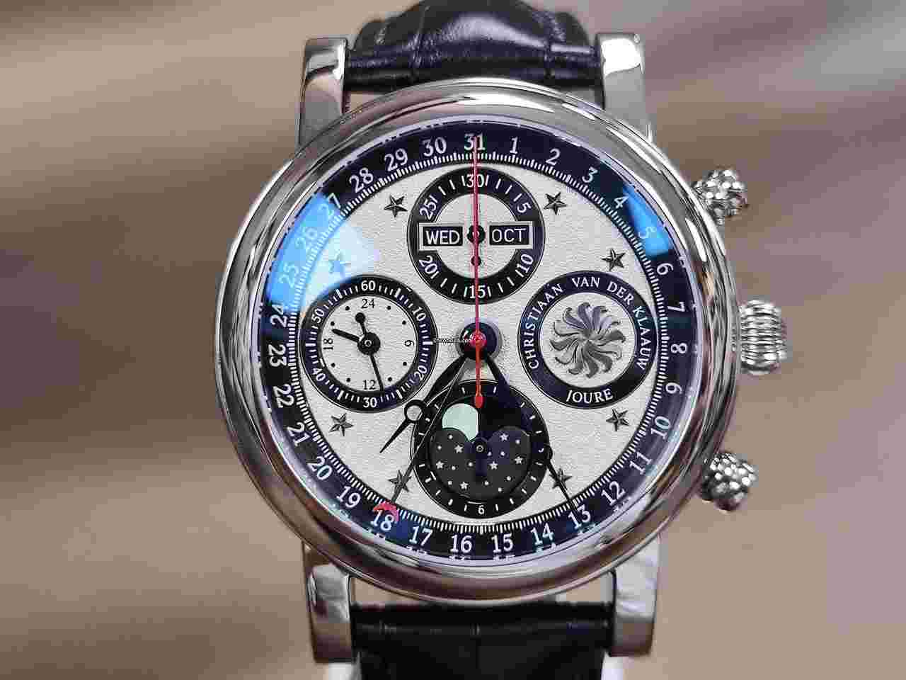 Christiaan v.d. Klaauw
                           
                                 Ariadne limited edition 50 pieces Ace stAriadne
