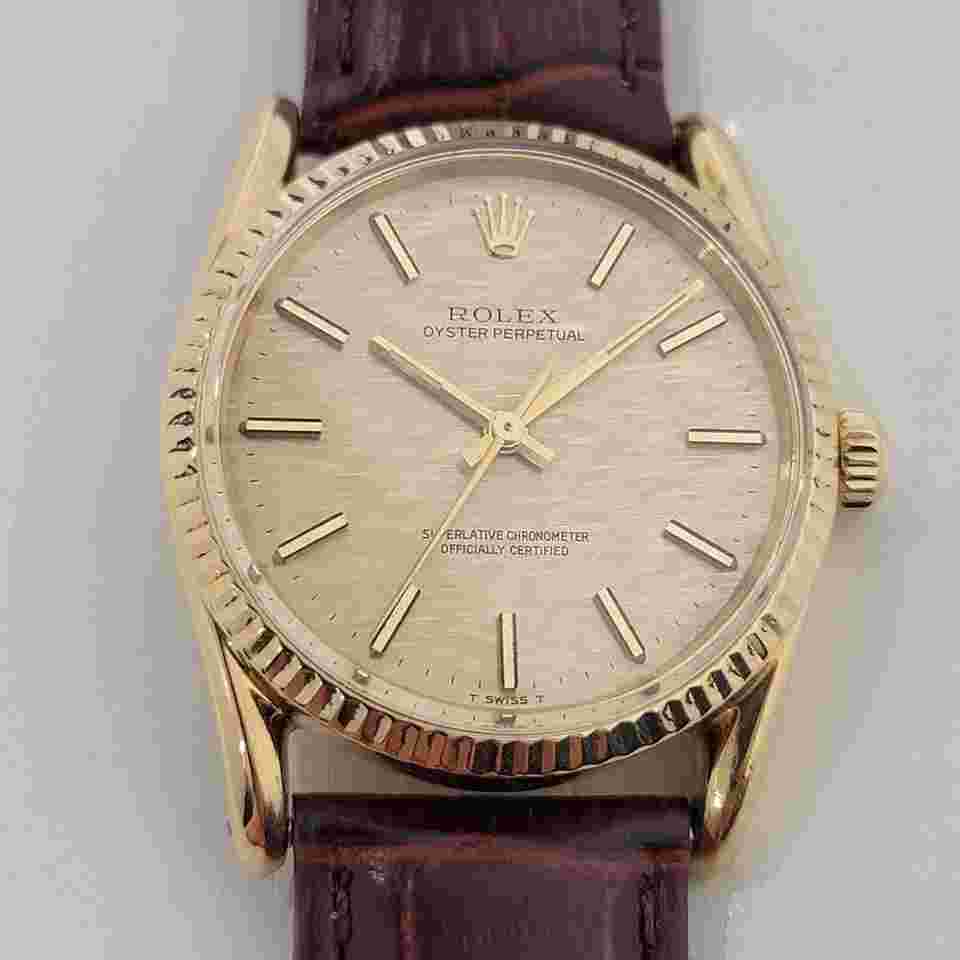 Rolex Oyster Perpetual 34
Mens Rolex Oyster Perpetual 1011 33mm 18k Gold 1970s Auto Vintage Swiss RJC154