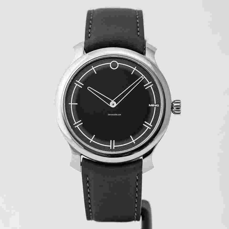 Ming
                           
                                 27.02 Gradient Guilloche Limited Edition 200 pces Stainless Steel 38mm (27.02) - B&P 2023