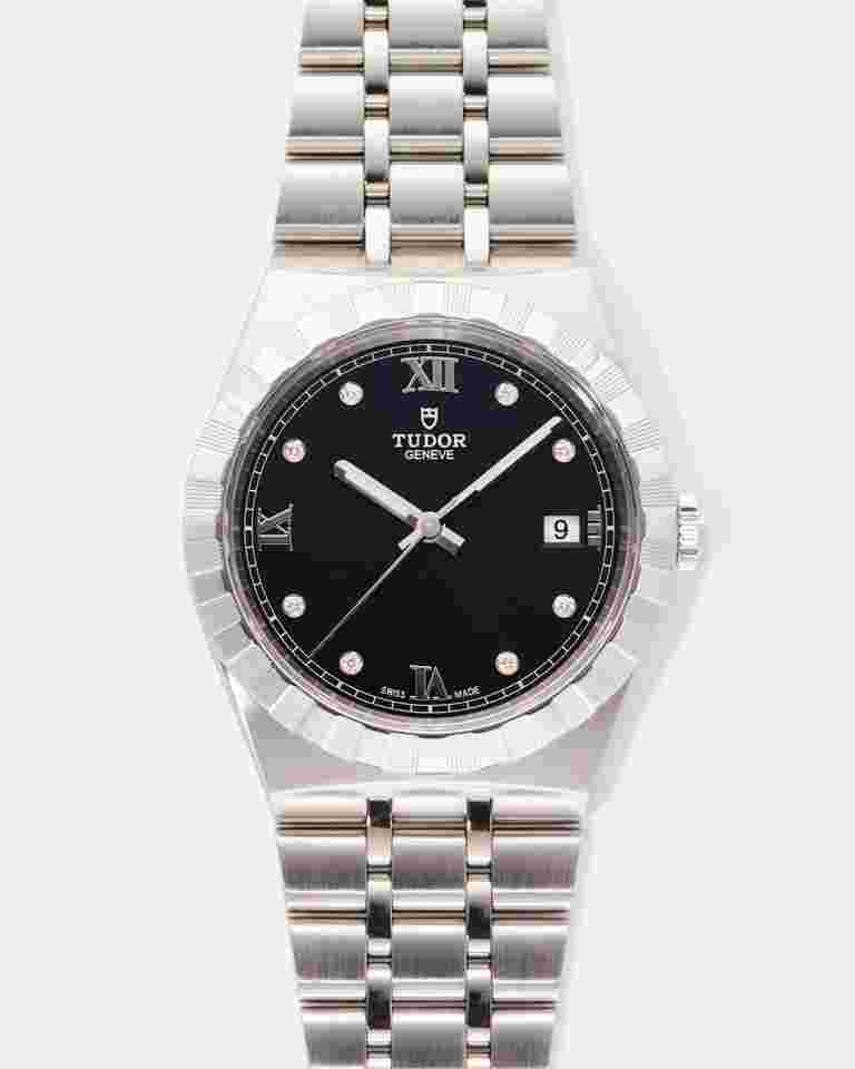 Tudor Royal
Date 38 28500 2021 Box and Papers