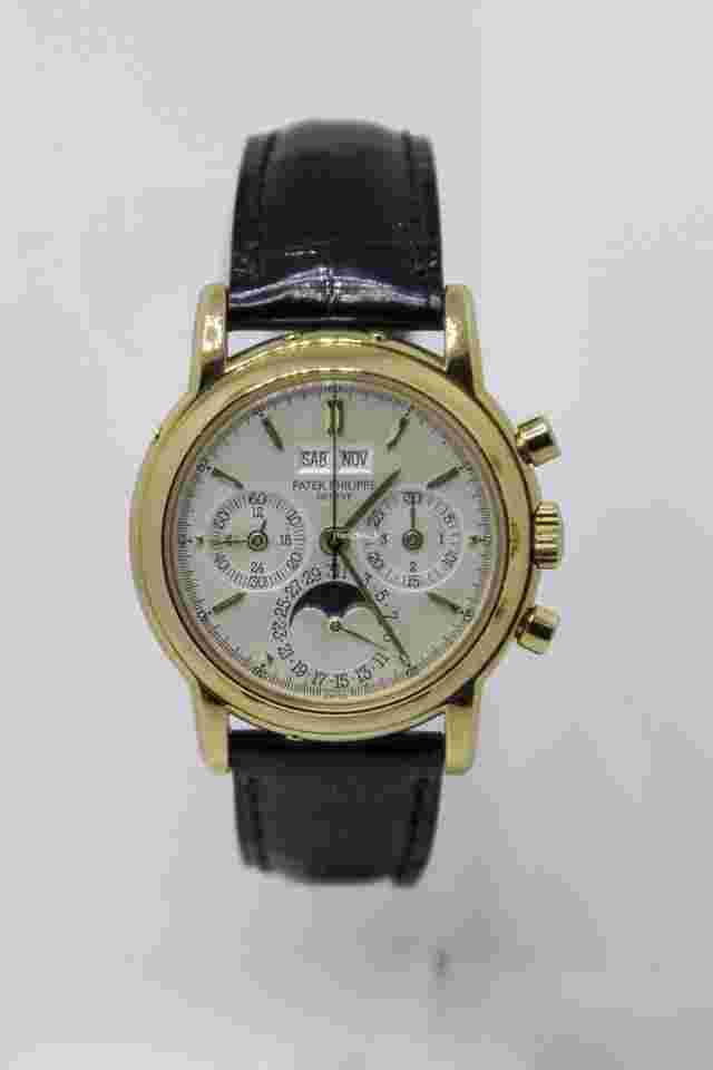 Patek Philippe Perpetual Calendar Chronograph
Moonphase 3970E