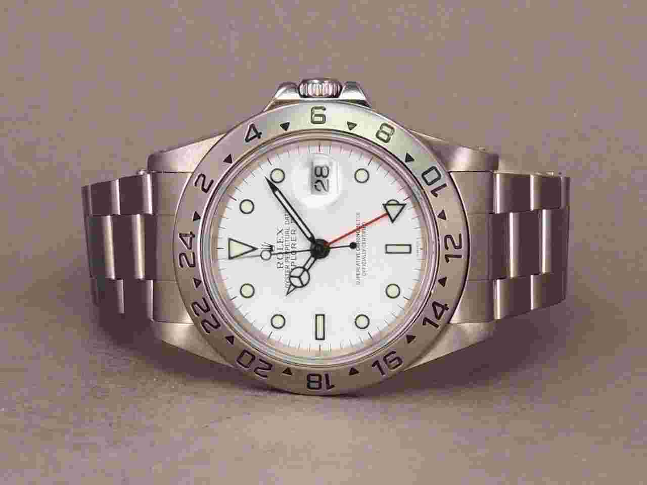 Rolex Explorer II
16570 - Swiss only