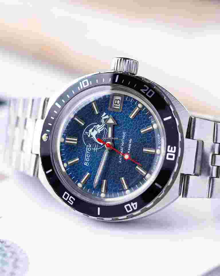 Vostok
Amphibia Automatic Craquelure dial Diver's watch Made in USSR