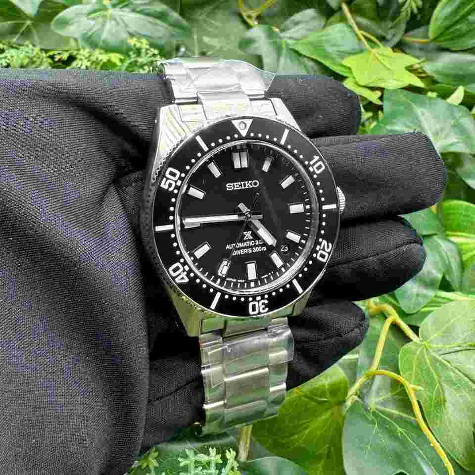 Seiko Prospex
Luxe 1965 Diver 40MM SPB453