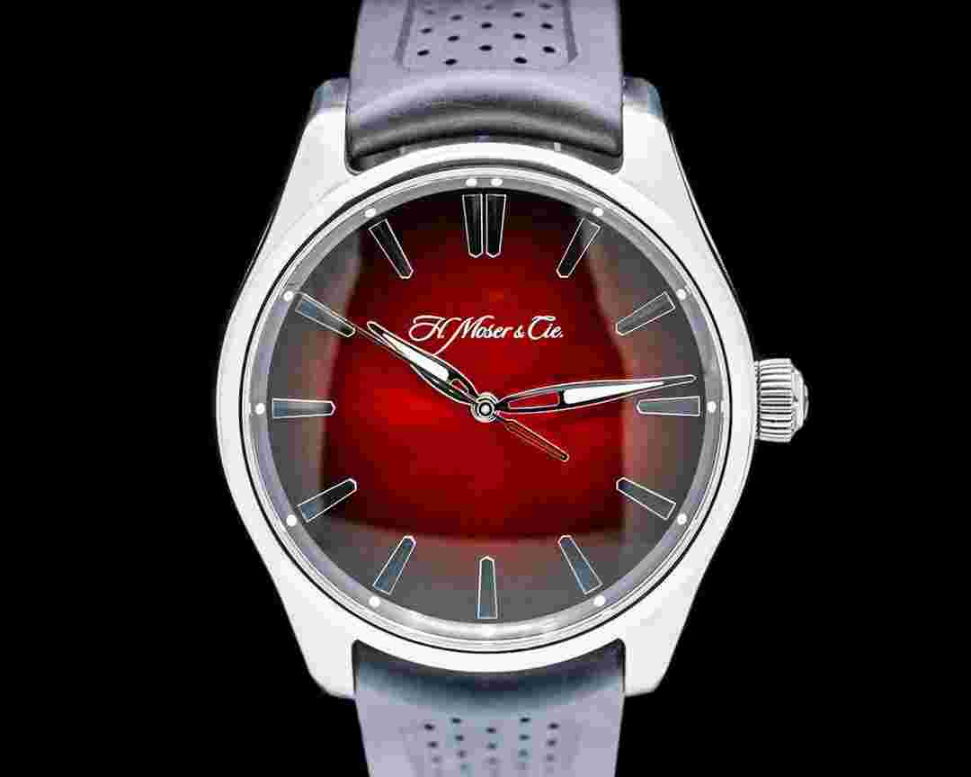 H.Moser & Cie.
Pioneer Centre Seconds SS Red Fume Dial