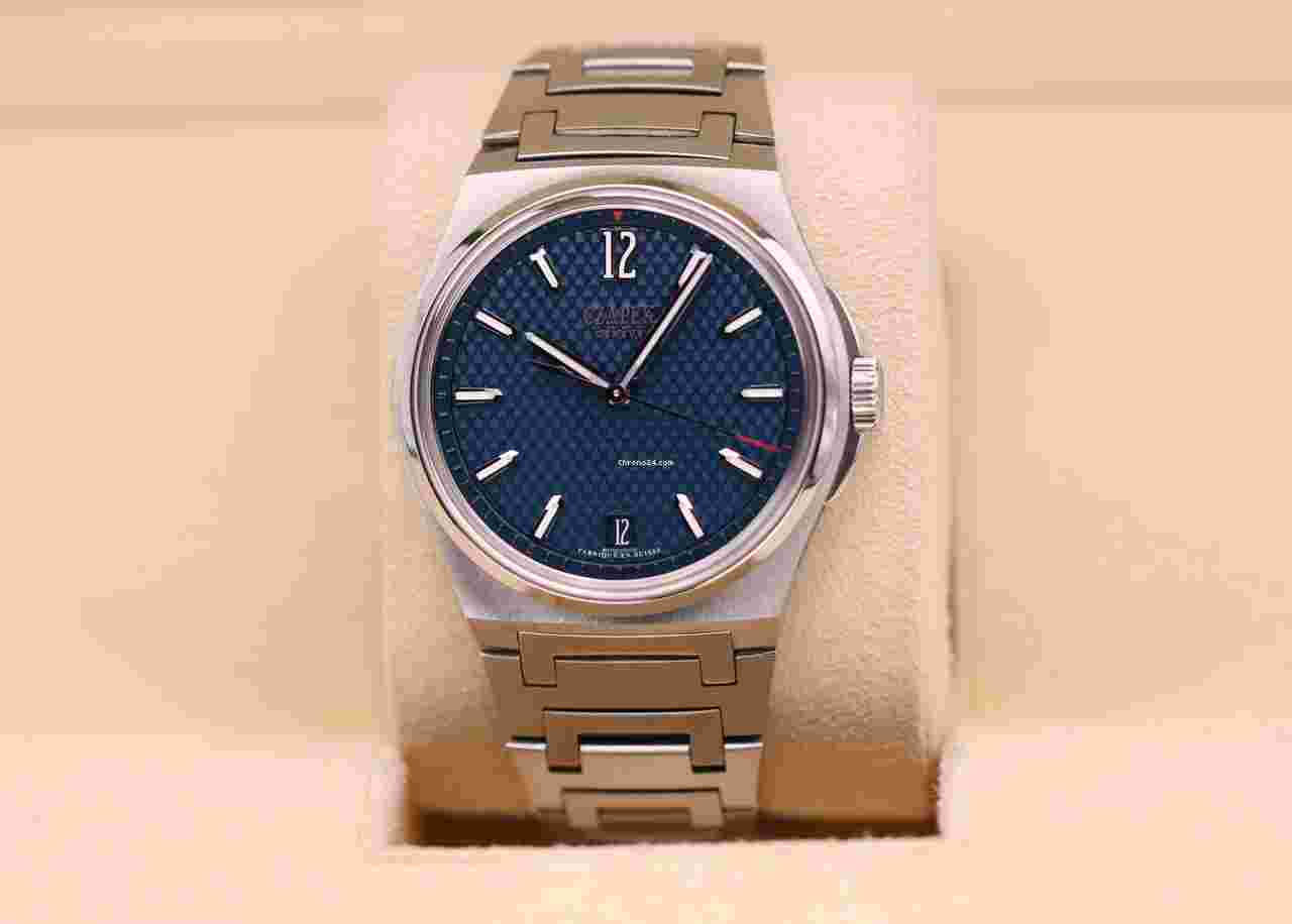 Czapek
Antarctique Passage de Drake Deep Blue Dial