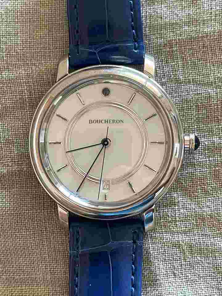 Boucheron Epure L21 38A WG/WHT DATE/AL Set complet certificat origine + boite + bracelet extra