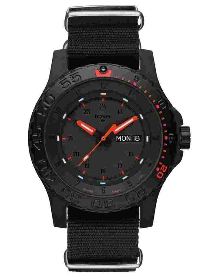 Traser H3 104147 P66 Red Combat Herrenuhr 45mm 20ATM