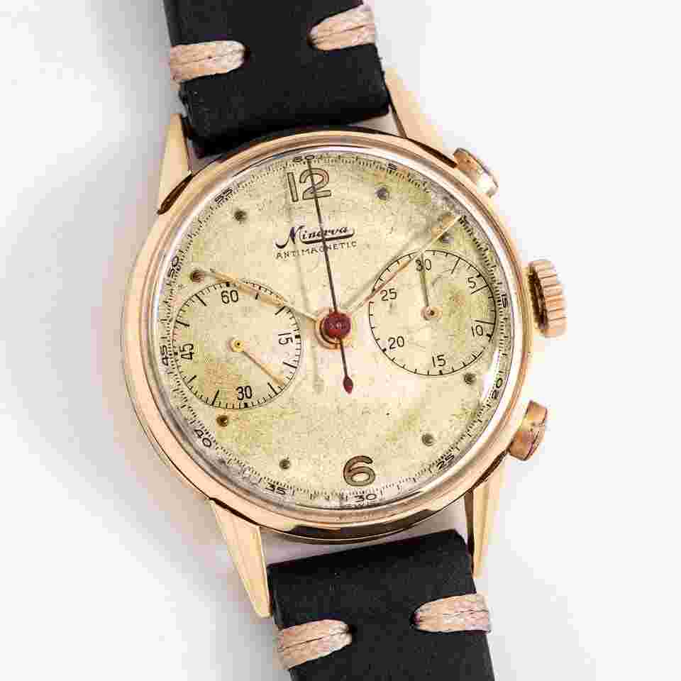 Minerva 1940's Vintage Minerva Antimagnetic Chronograph Solid 18k Yellow Gold Watch ( 15687)
