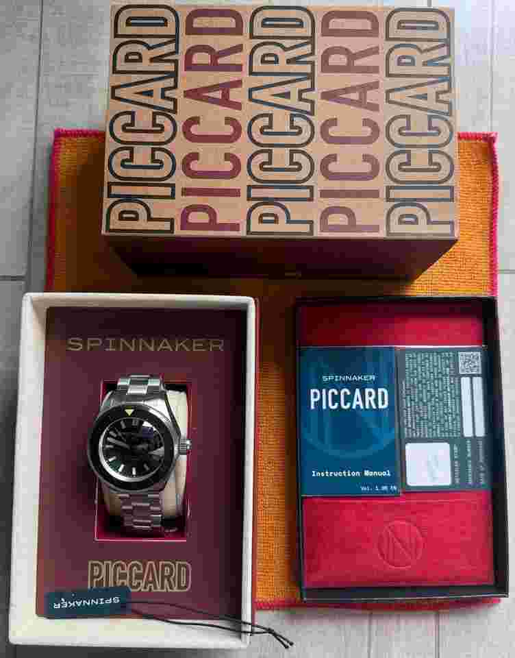 Spinnaker Volcano Black Piccard Diver para 550m de estilo icônico com caixa e documentos