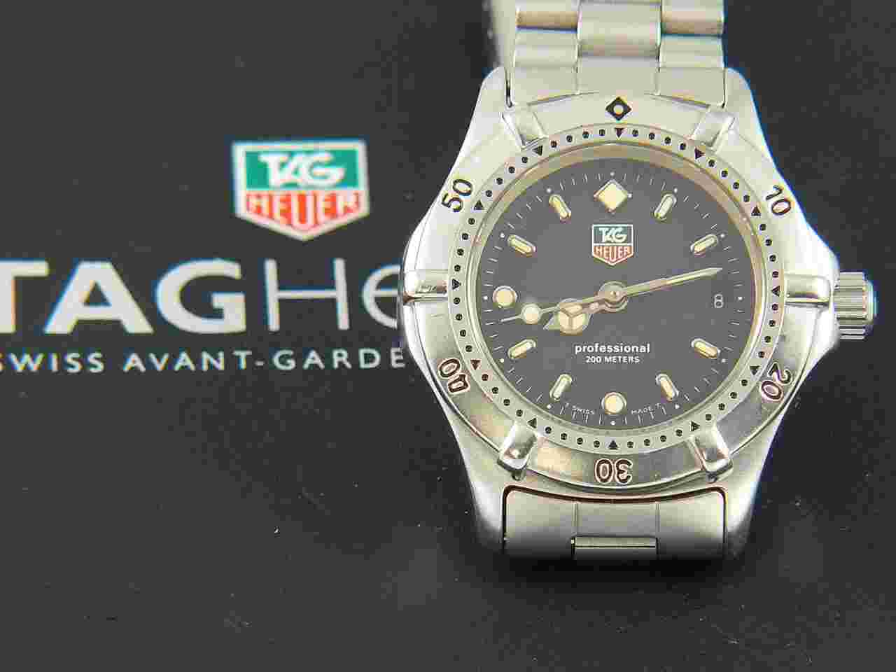 TAG Heuer 2000 WE1410-R 2000 Ladies watch with a black dial on a stainless steel band From a time machine as new condition and just serviced EU