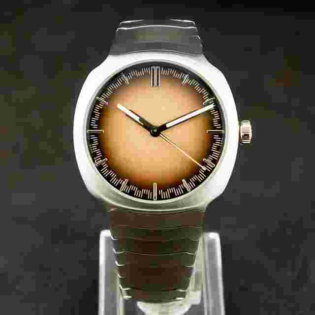 H.Moser & Cie. Streamliner Centre Seconds Smoked Salmon Dial 2023 Ref. 6200-1207