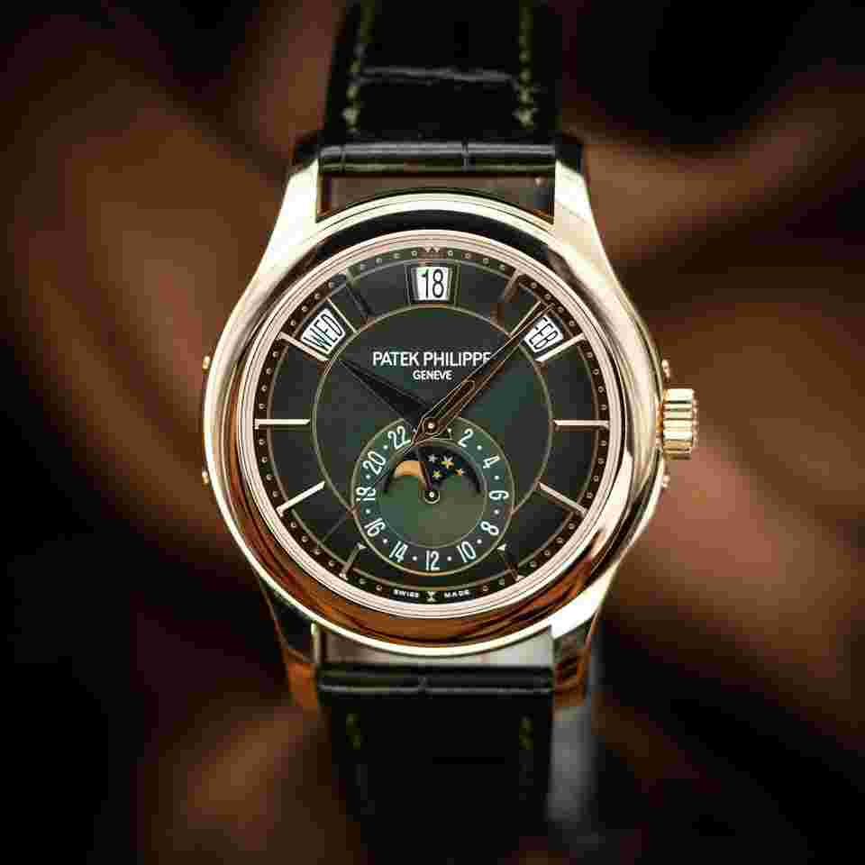Patek Philippe Annual Calendar 5205R 011 Green Dial Annual Calendar Rose Gold Mint