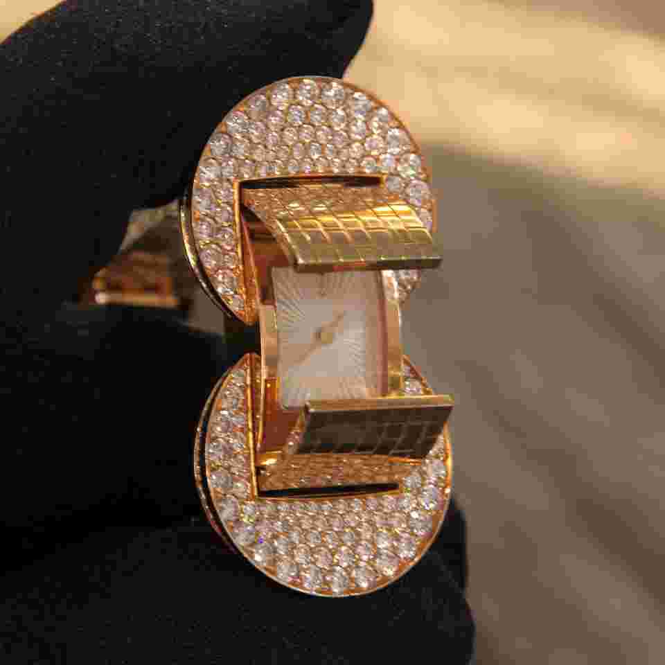 Van Cleef & Arpels Ludo Secret Watch Rose Gold With Diamonds Very RARE & UNIQUE