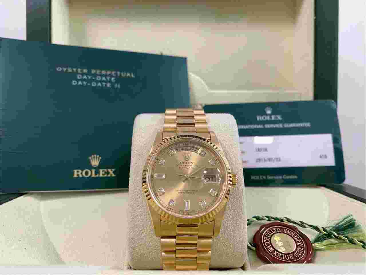 Rolex Day-Date 36 EXCELLENT Condition A SERIAL 1999 Day-Date 36 President Yellow Gold Champagne Diamond Dial 18238 with RSC Card RARE FINAL PRODUCTION YEAR